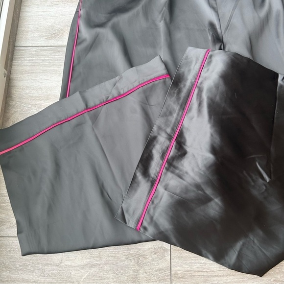 NWT Torrid Wide Leg Satin High  Rise Pant in Deep Black - Picture 5 of 13